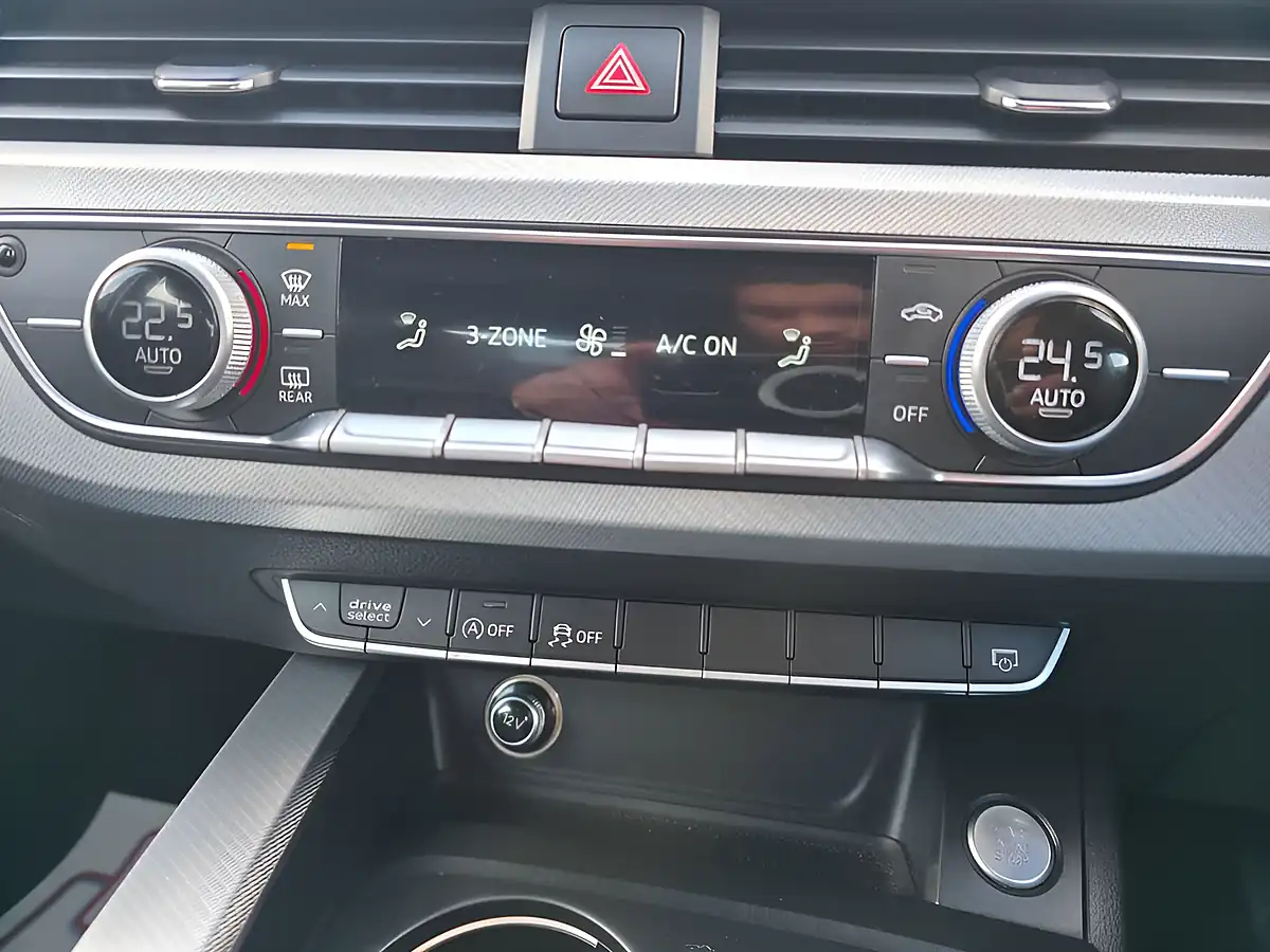 Used 2016 Audi A4 Sport Black - Interior and Exterior details 7