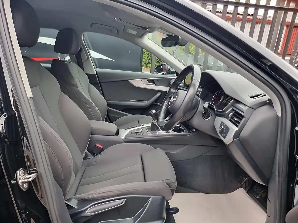 Used 2016 Audi A4 Ultra Se Black - Interior and Exterior details 12