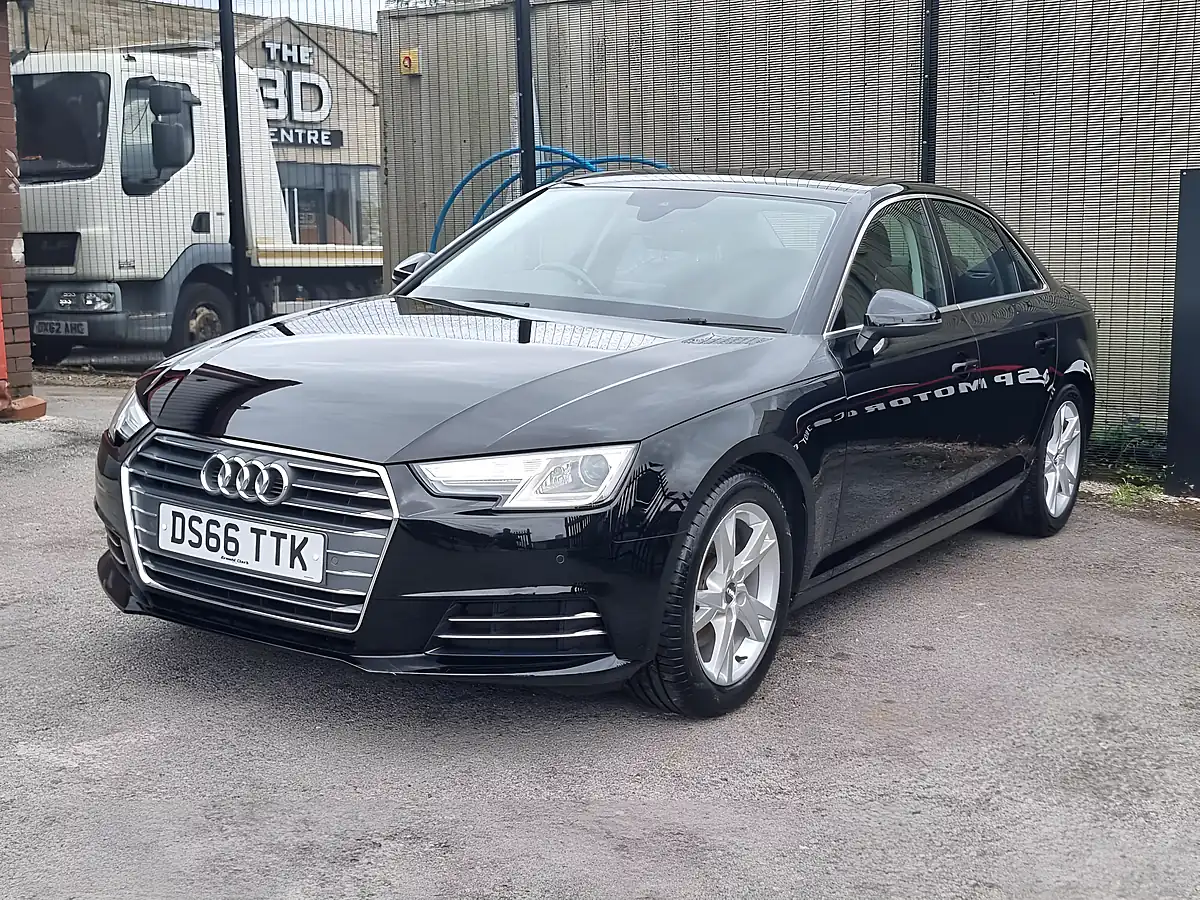 Used 2016 Audi A4 Ultra Se Black - Interior and Exterior details 3