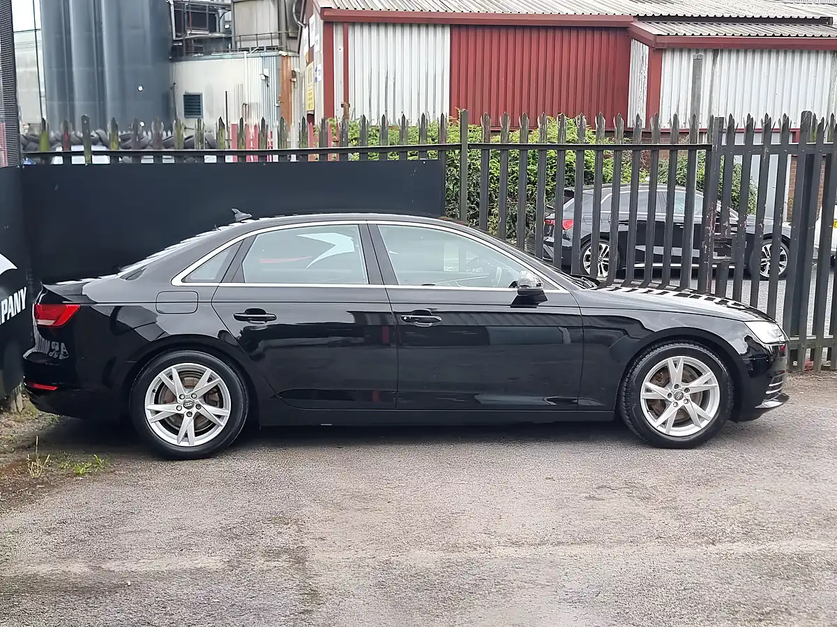 Used 2016 Audi A4 Ultra Se Black - Interior and Exterior details 5