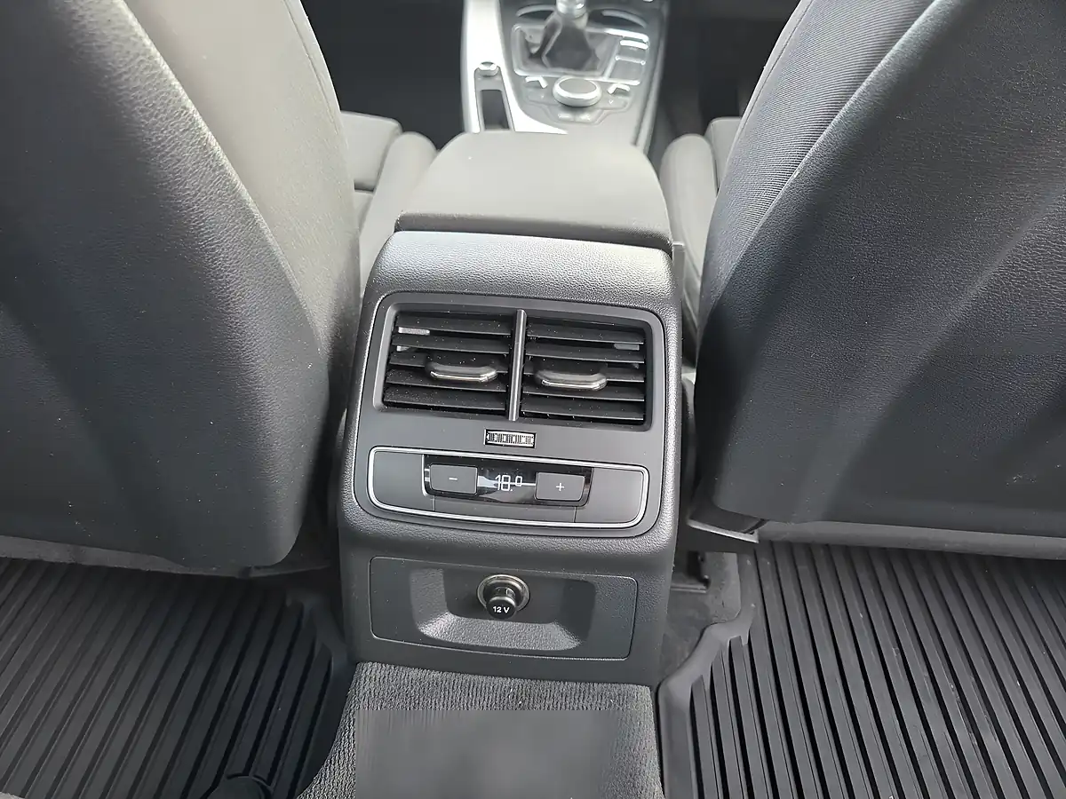 Used 2016 Audi A4 Ultra Se Black - Interior and Exterior details 11