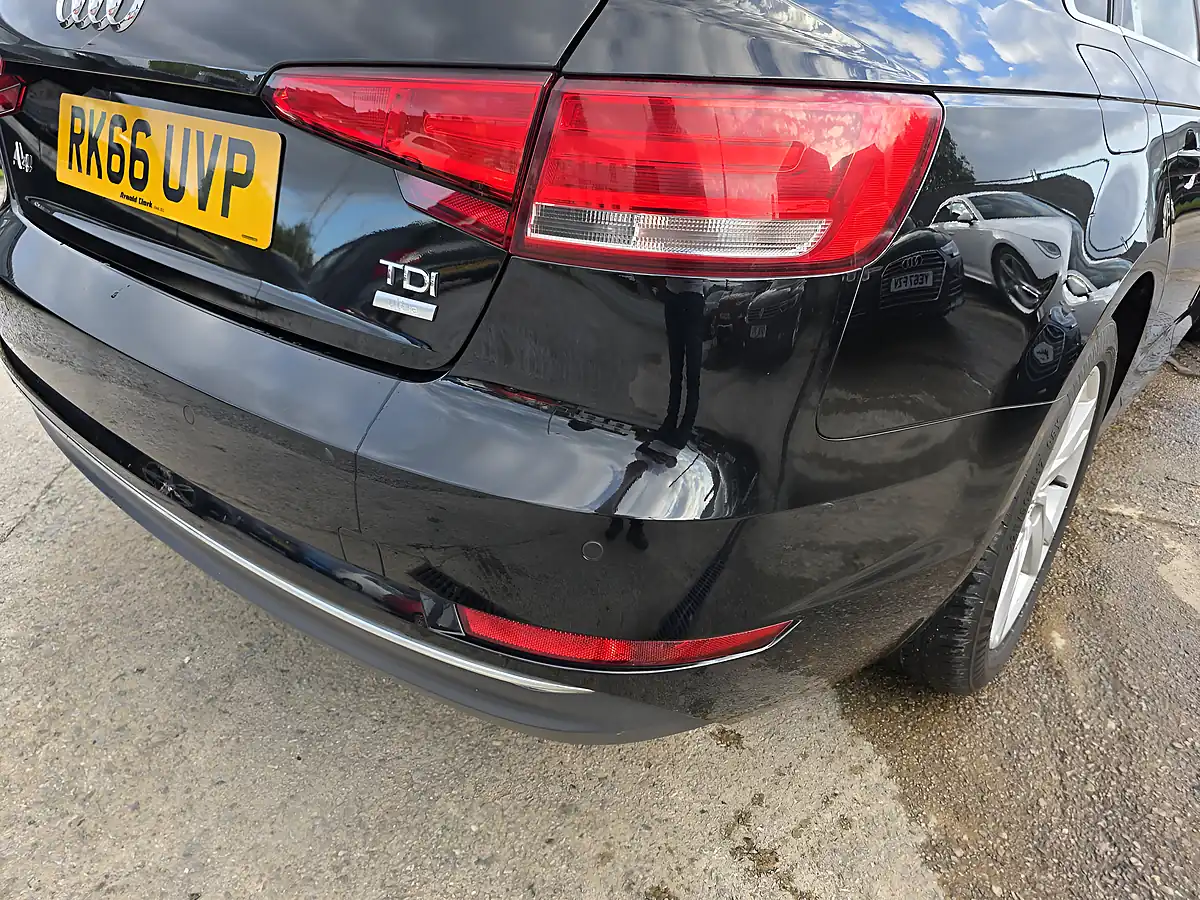 Used 2016 Audi A4 Ultra Se Black - Interior and Exterior details 16