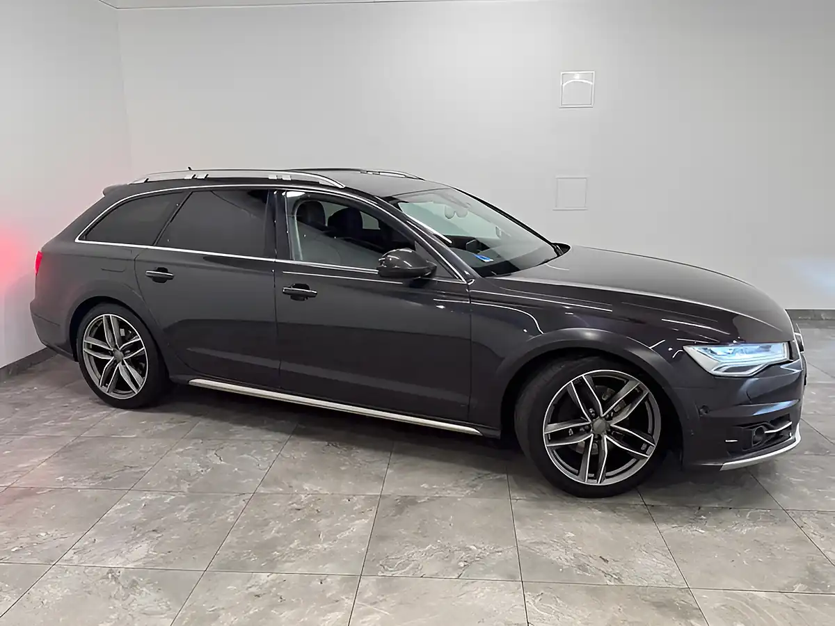 Used 2016 Audi A6 Allroad Sport Grey - Interior and Exterior details 2