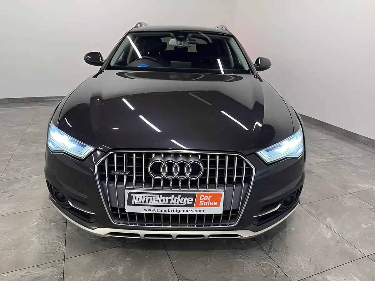 Used 2016 Audi A6 Allroad Sport Grey - Interior and Exterior details 3