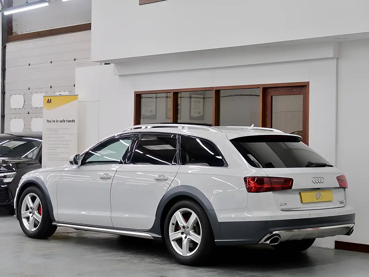 Used 2016 Audi A6 Allroad Sport White - Interior and Exterior details 4