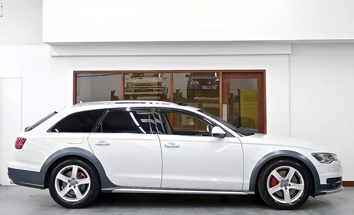 Used 2016 Audi A6 Allroad Sport White - Interior and Exterior details 6