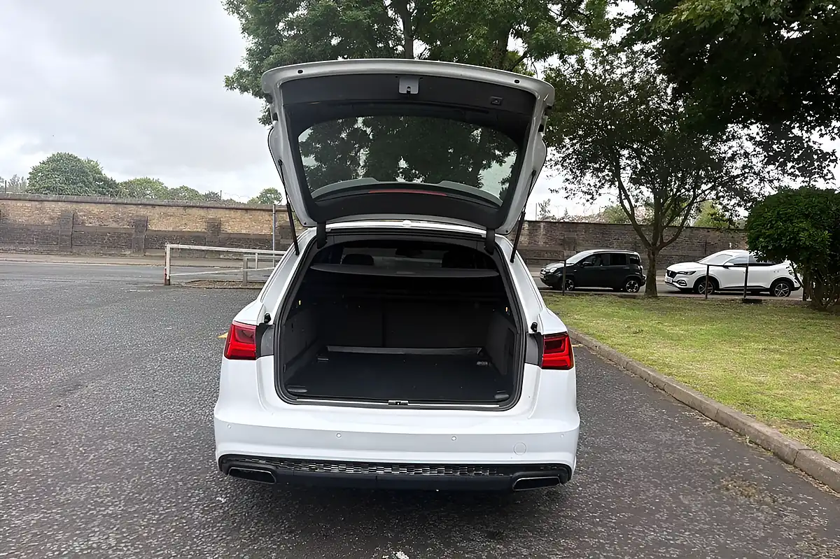 Used 2016 Audi A6 Avant Black Edition White - Interior and Exterior details 9