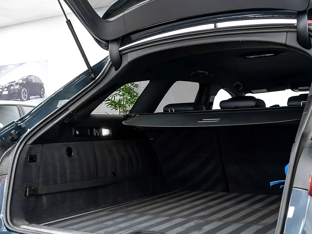 Used 2016 Audi A6 Black Edition Aviator Blue - Interior and Exterior details 15