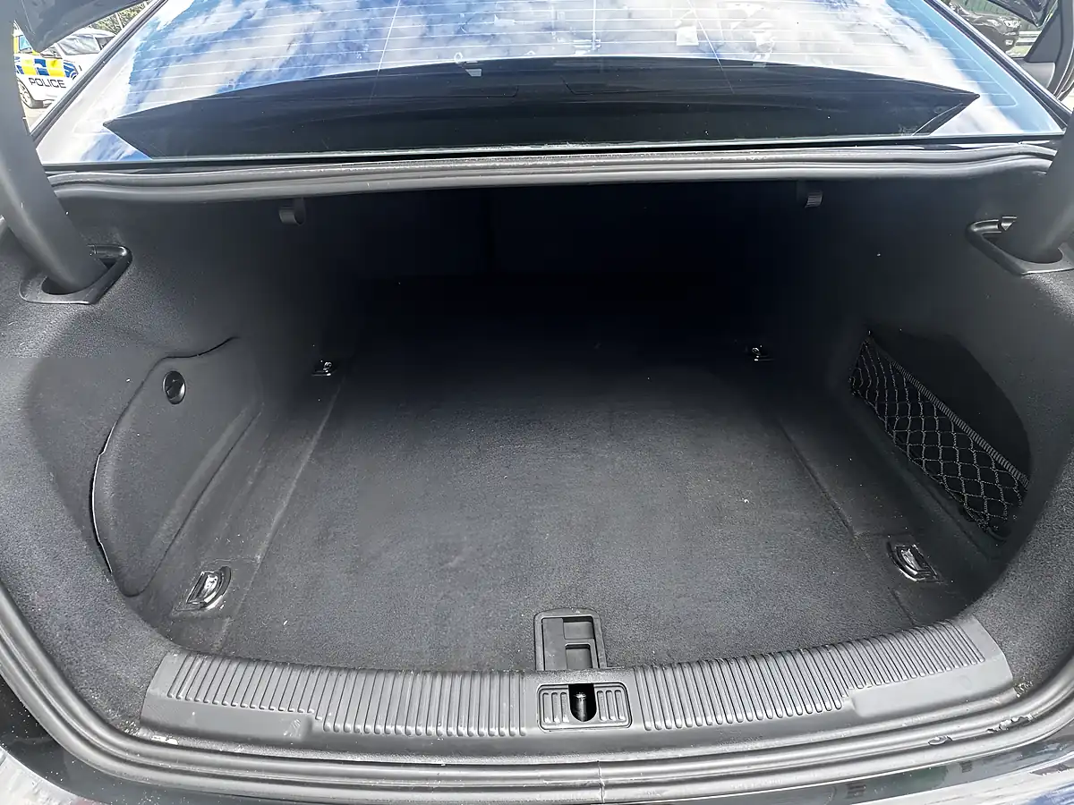 Used 2016 Audi A6 Se Executive Black - Interior and Exterior details 13