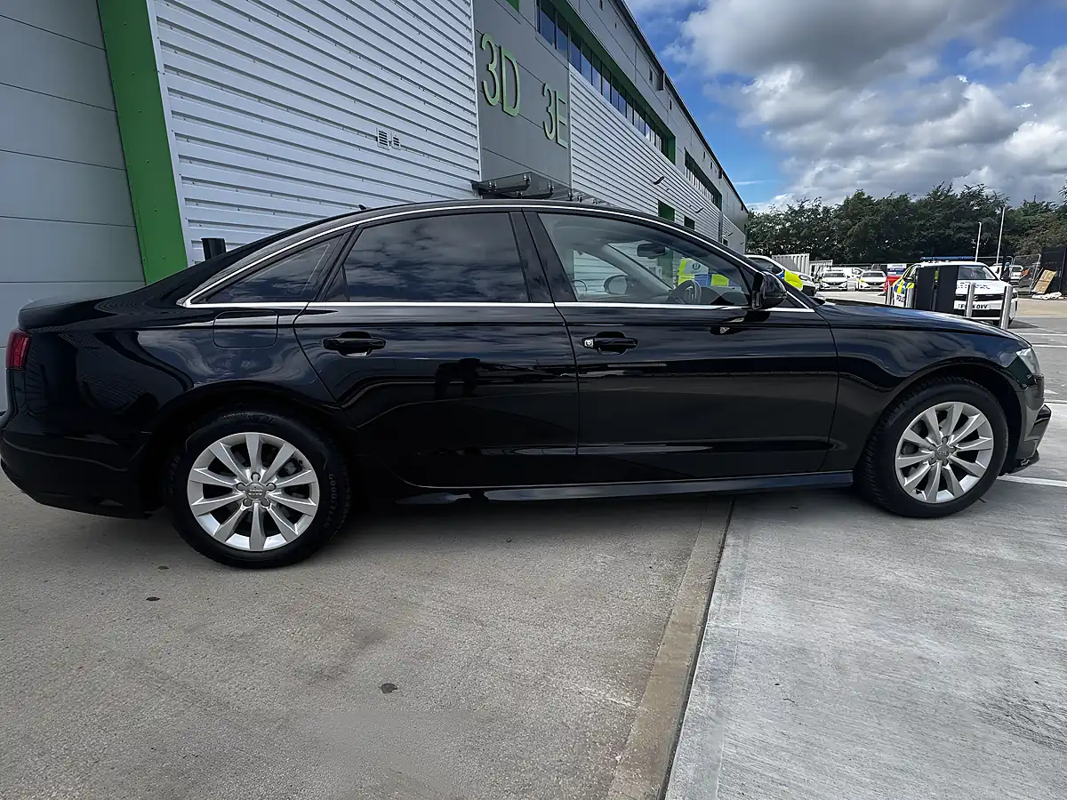 Used 2016 Audi A6 Se Executive Black - Interior and Exterior details 9