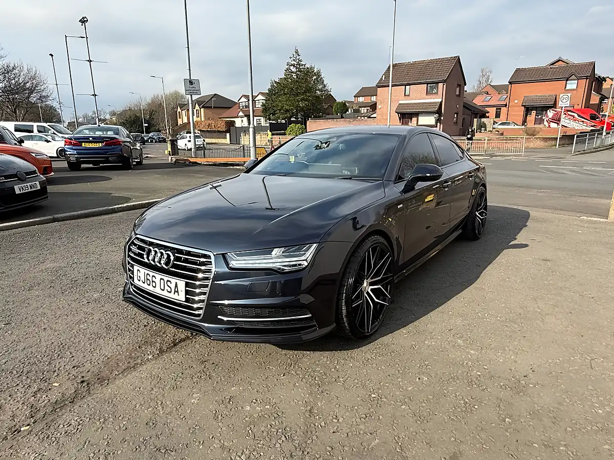 Used 2016 Audi A7 S Line Blue - Interior and Exterior details 9