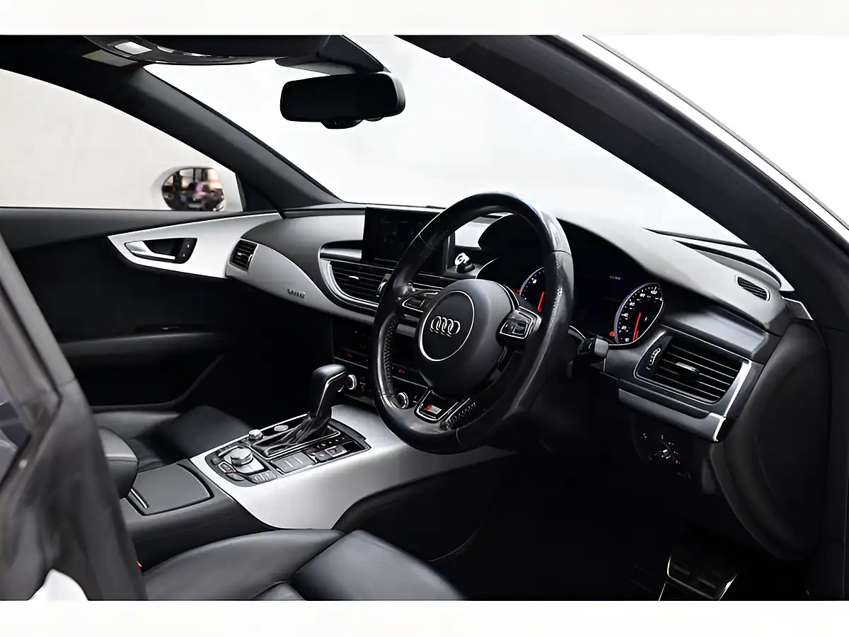 Used 2016 Audi A7 S Line White - Interior and Exterior details 11
