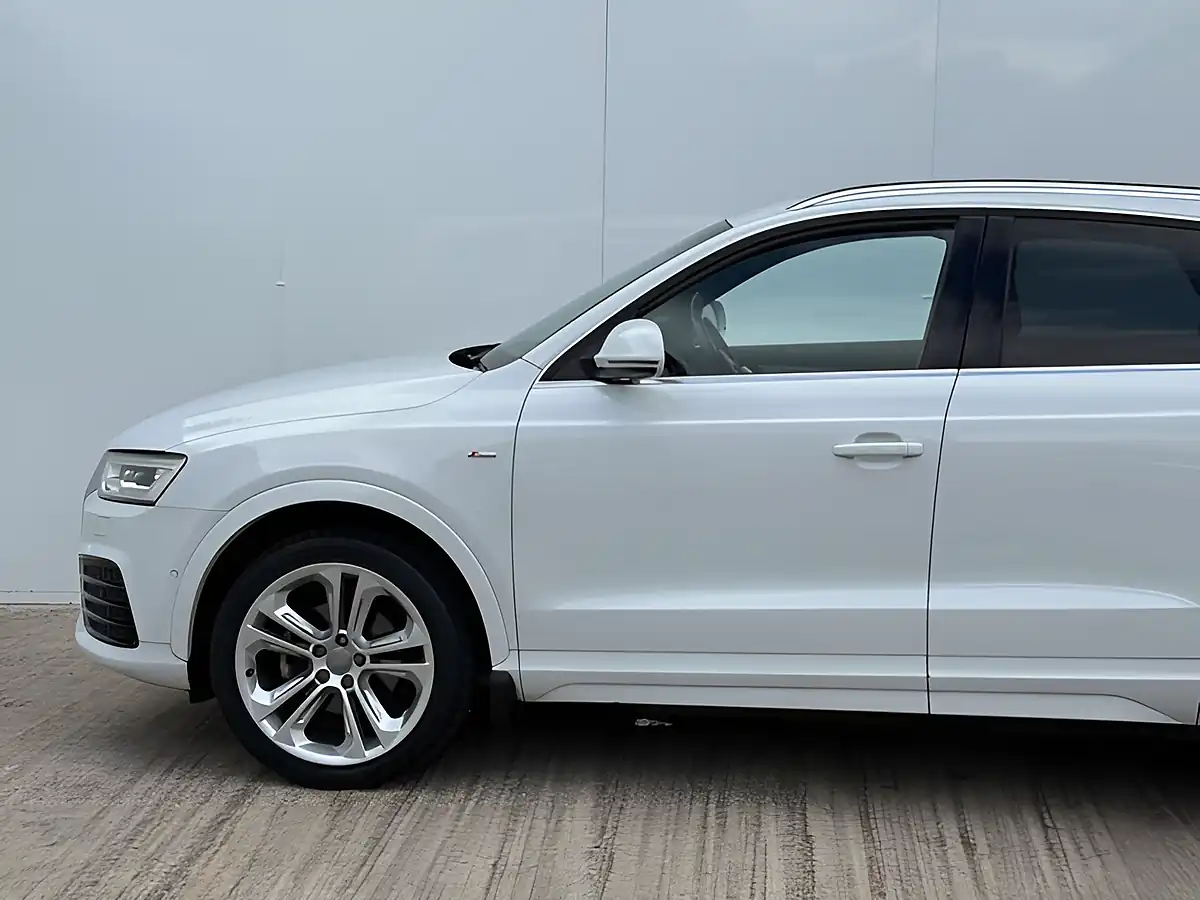Used 2016 Audi Q3 S Line+ Glacier White - Interior and Exterior details 17