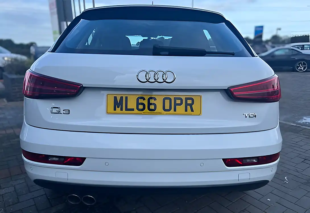 Used 2016 Audi Q3 Se White - Interior and Exterior details 10