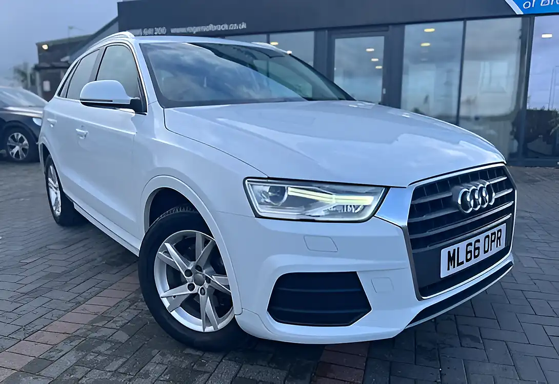 Used 2016 Audi Q3 Se White - Interior and Exterior details 7