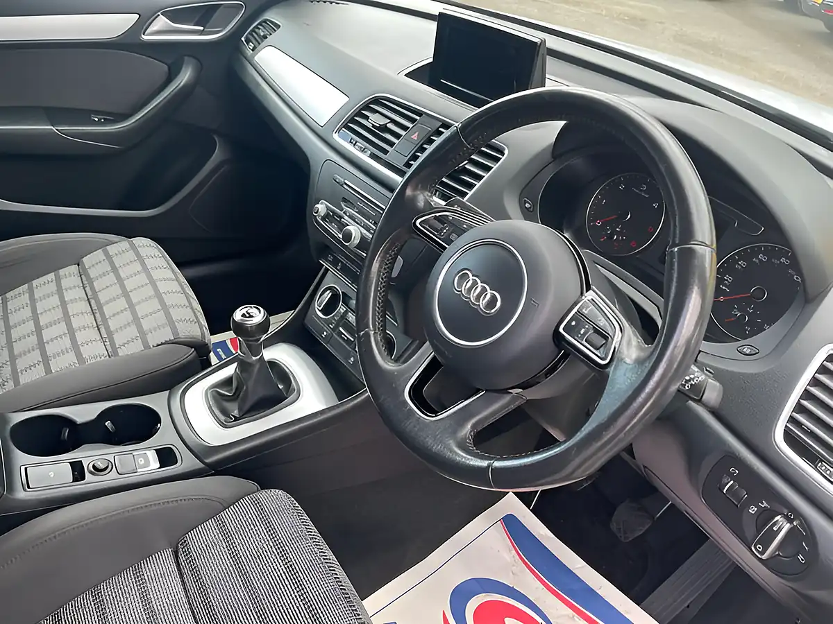 Used 2016 Audi Q3 Se White - Interior and Exterior details 11