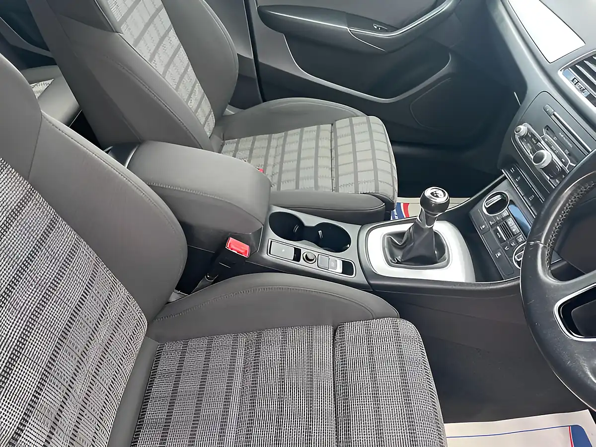 Used 2016 Audi Q3 Se White - Interior and Exterior details 12