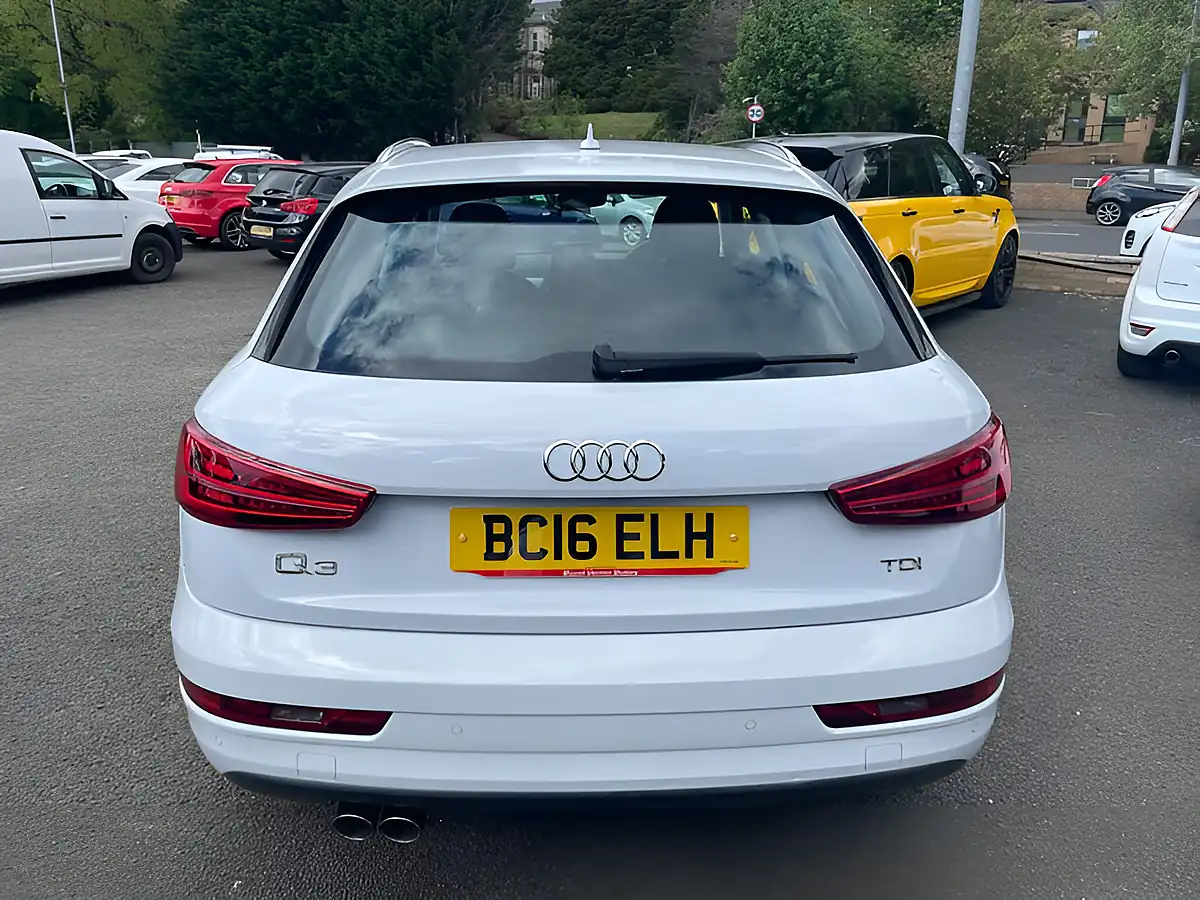 Used 2016 Audi Q3 Se White - Interior and Exterior details 7