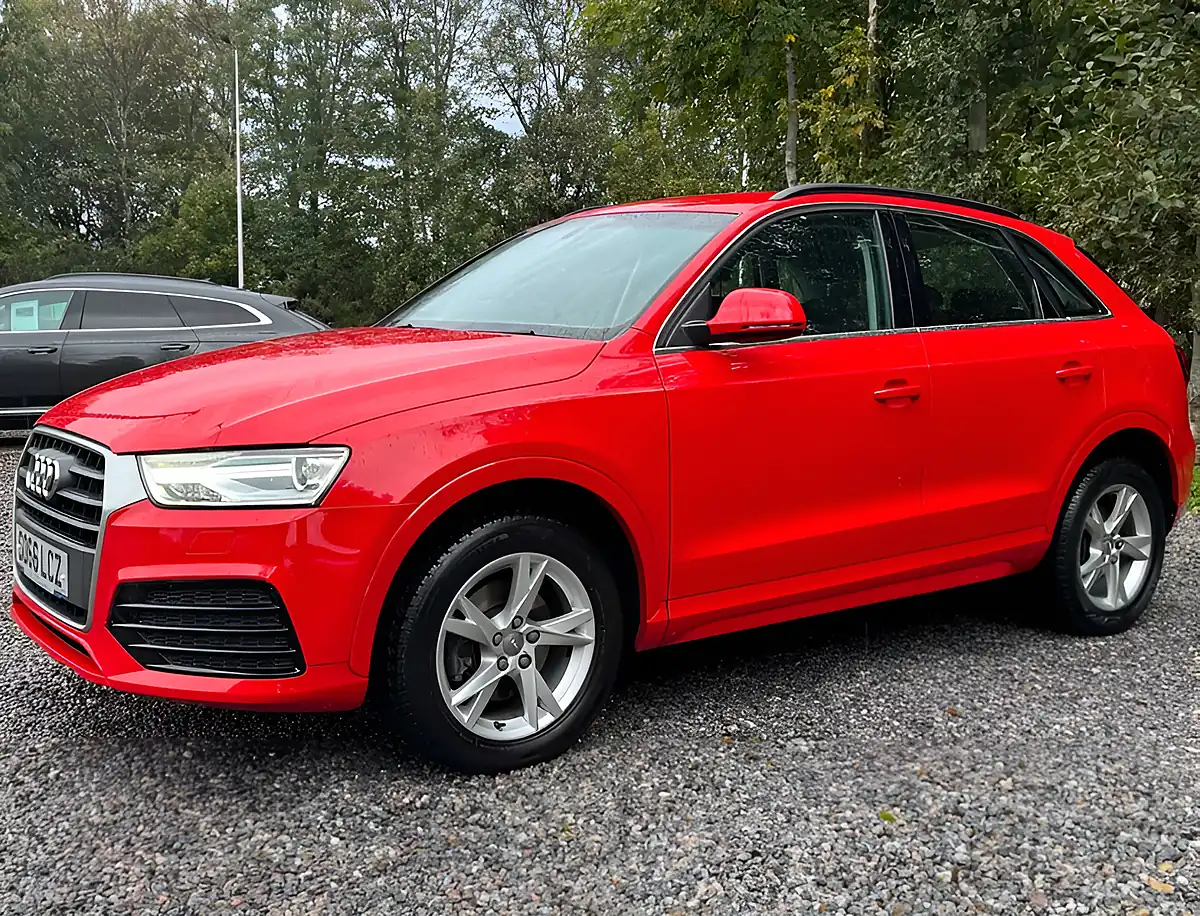 Used 2016 Audi Q3 Sport Misano Red - Interior and Exterior details 7