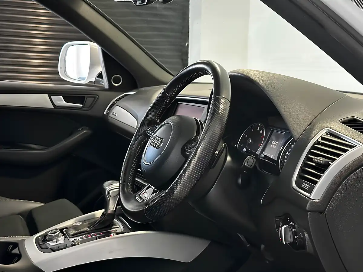 Used 2016 Audi Q5 S Line Glacier White - Interior and Exterior details 2