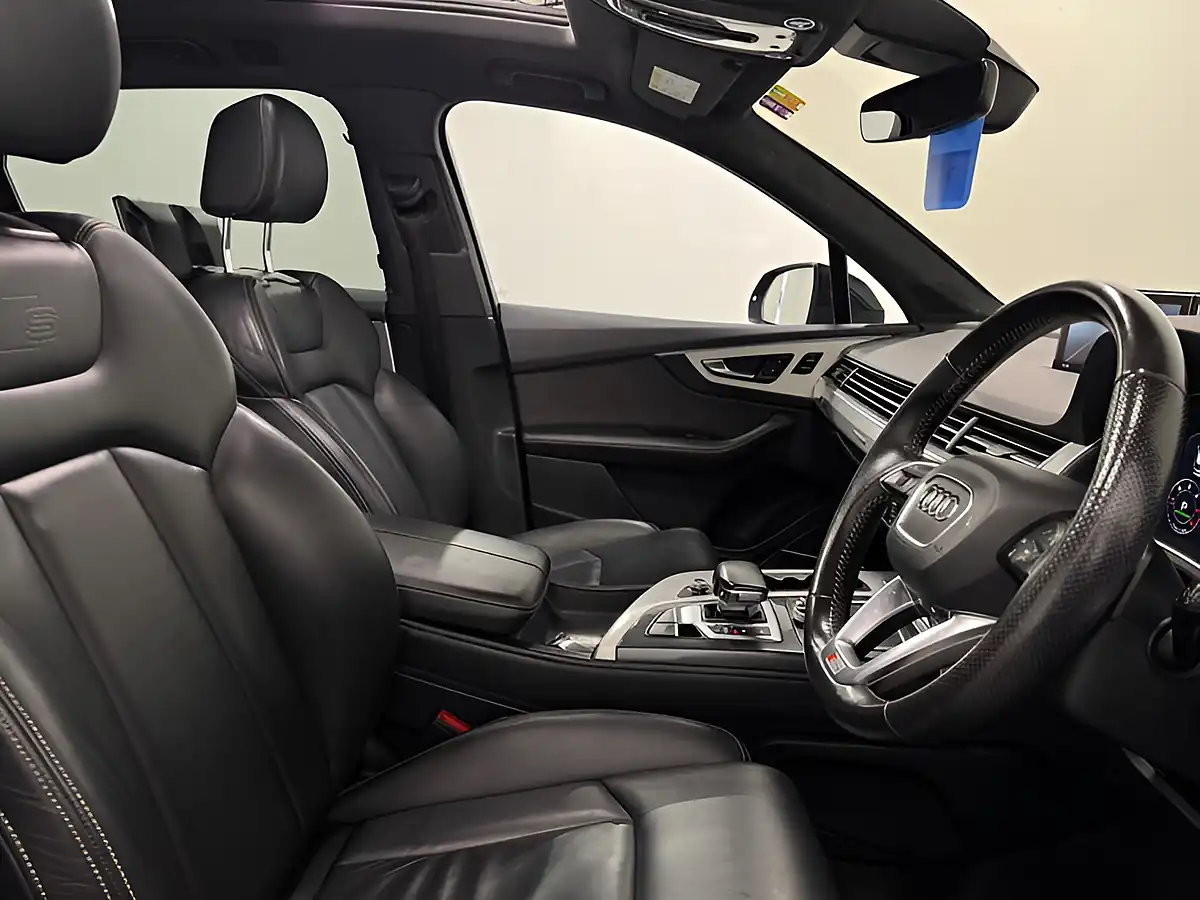Used 2016 Audi Q7 S Line Black - Interior and Exterior details 10