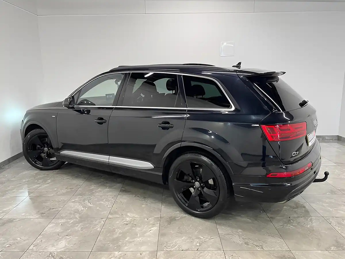Used 2016 Audi Q7 S Line Black - Interior and Exterior details 6