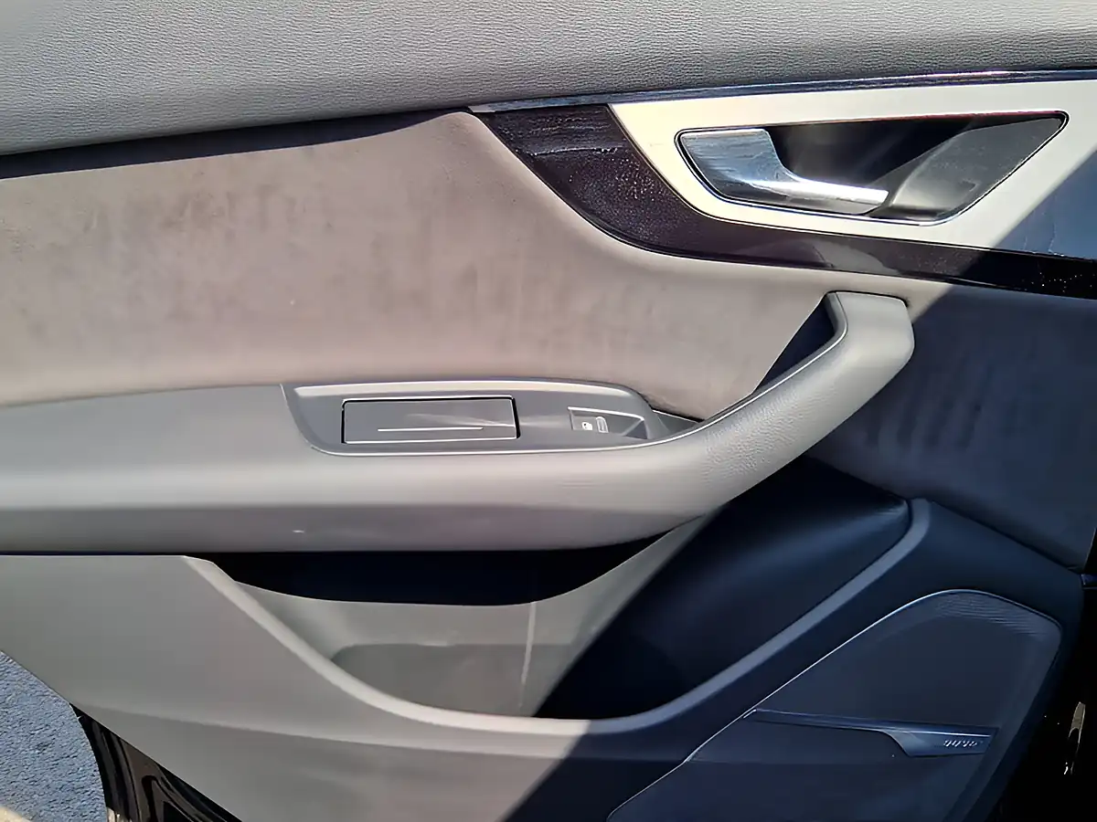 Used 2016 Audi Q7 S Line Black - Interior and Exterior details 17