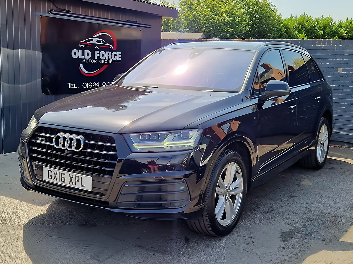 Used 2016 Audi Q7 S Line Black - Interior and Exterior details 5