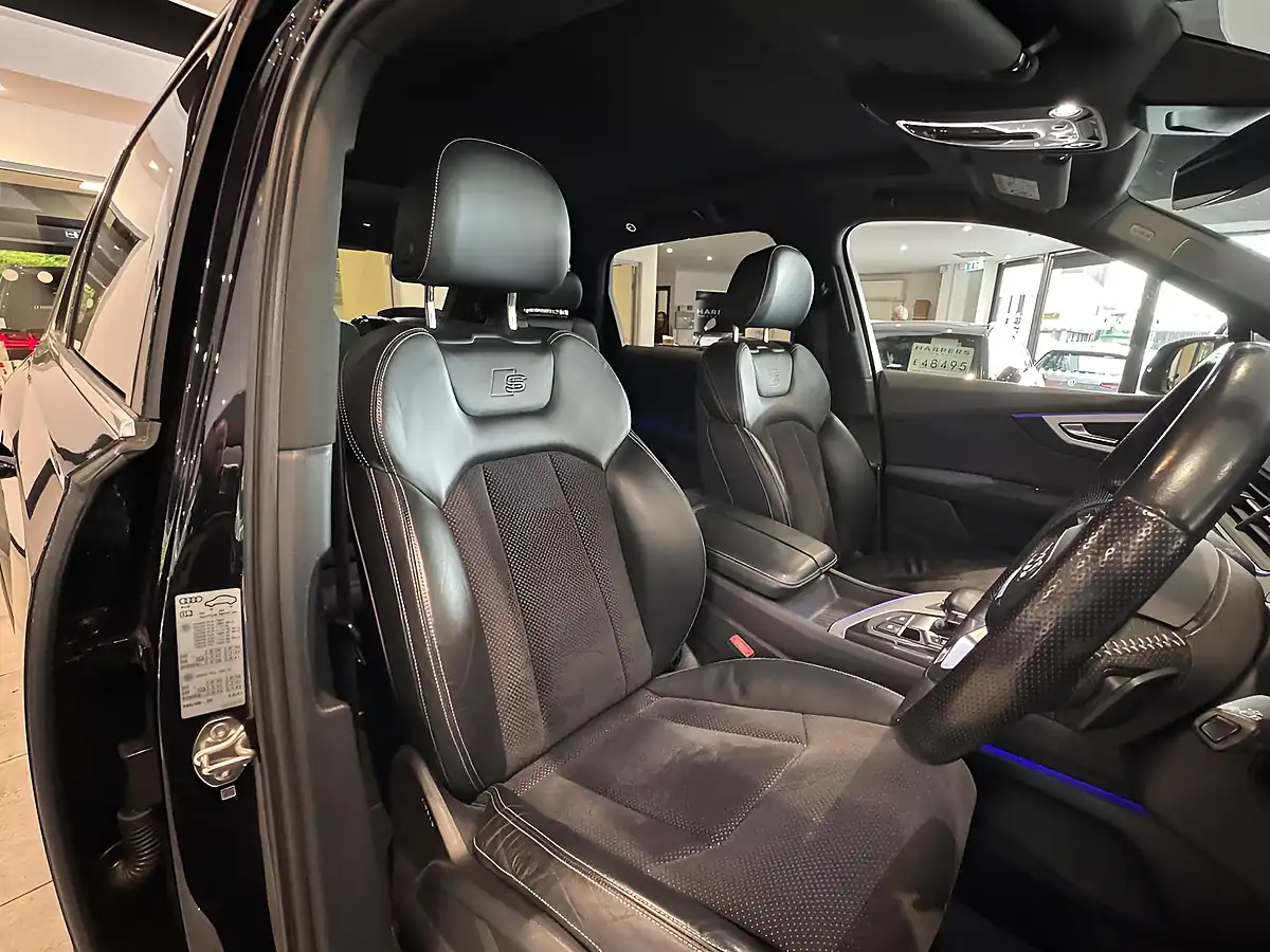 Used 2016 Audi Q7 S Line Black - Interior and Exterior details 10