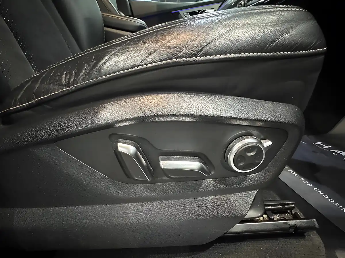 Used 2016 Audi Q7 S Line Black - Interior and Exterior details 18