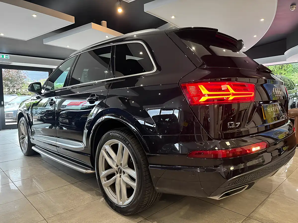 Used 2016 Audi Q7 S Line Black - Interior and Exterior details 4