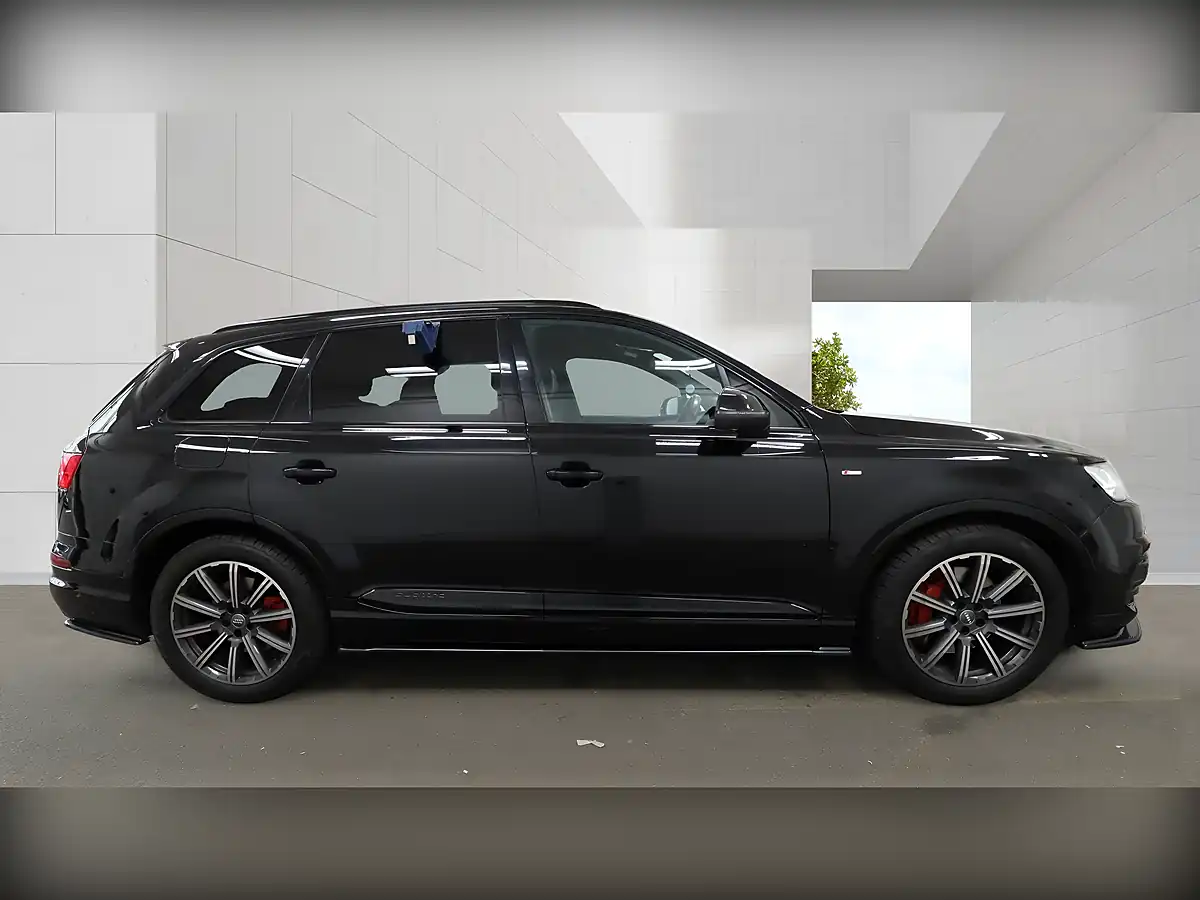 Used 2016 Audi Q7 S Line Black - Interior and Exterior details 6