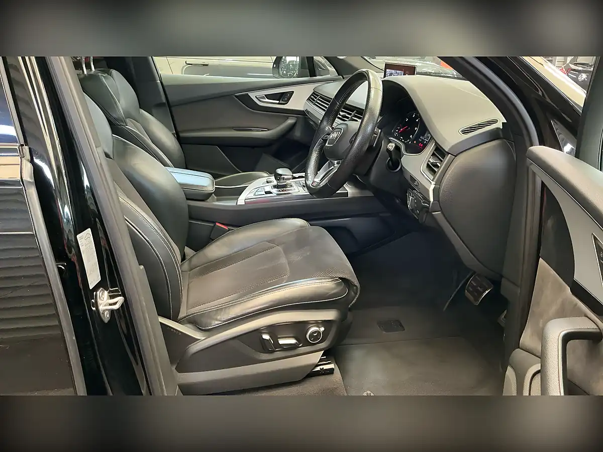 Used 2016 Audi Q7 S Line Black - Interior and Exterior details 7