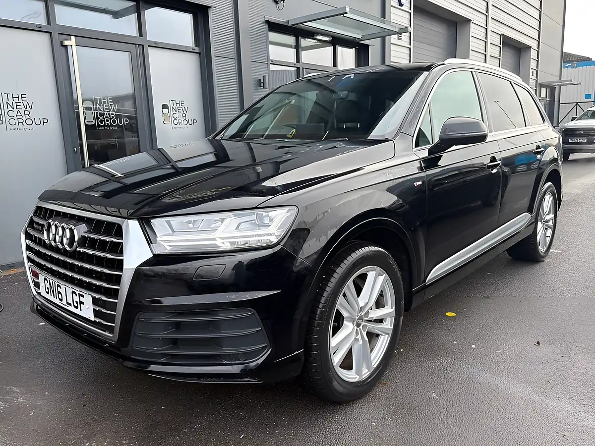 Used 2016 Audi Q7 S Line Black - Interior and Exterior details 2