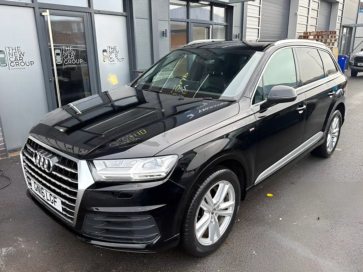 Used 2016 Audi Q7 S Line Black - Interior and Exterior details 3