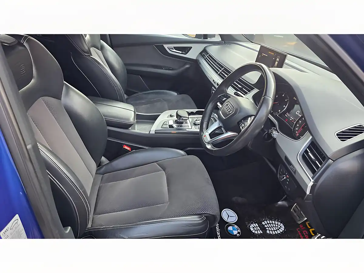 Used 2016 Audi Q7 S Line Blue - Interior and Exterior details 14