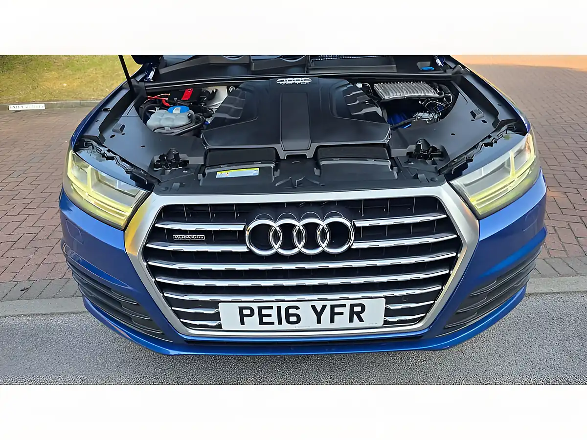 Used 2016 Audi Q7 S Line Blue - Interior and Exterior details 20