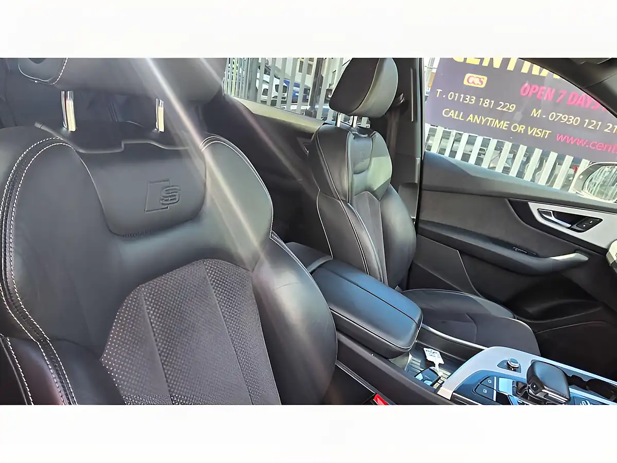 Used 2016 Audi Q7 S Line Blue - Interior and Exterior details 15