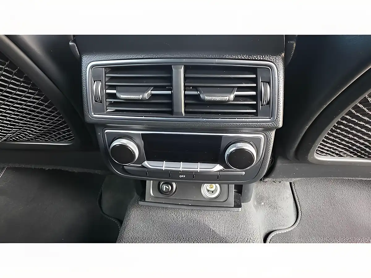Used 2016 Audi Q7 S Line Blue - Interior and Exterior details 16
