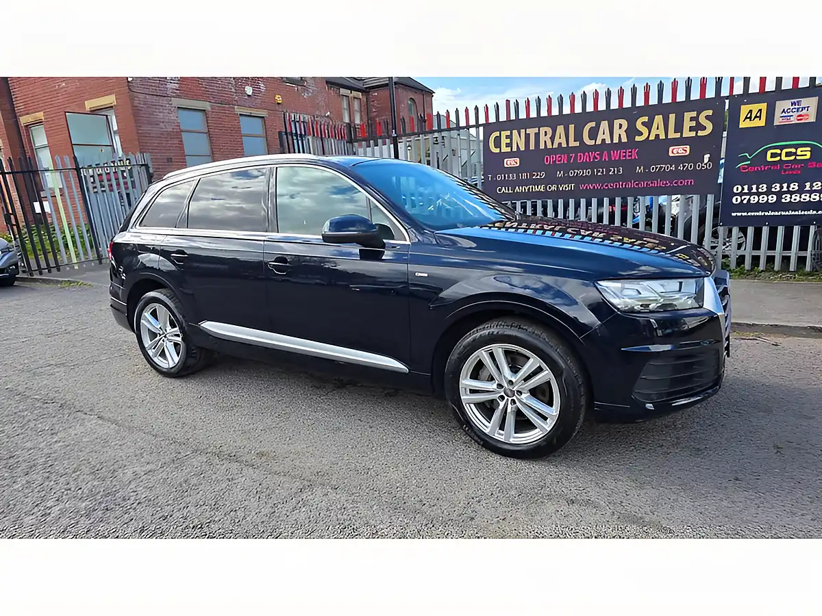 Used 2016 Audi Q7 S Line Blue - Interior and Exterior details 3