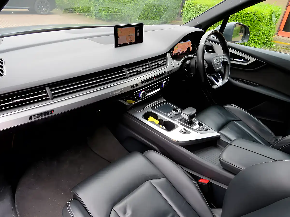 Used 2016 Audi Q7 S Line Daytona Grey Pearlescent - Interior and Exterior details 16