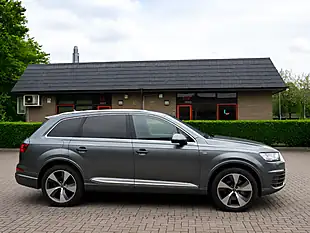 Used 2016 Audi Q7 S Line Daytona Grey Pearlescent - Interior and Exterior details 2