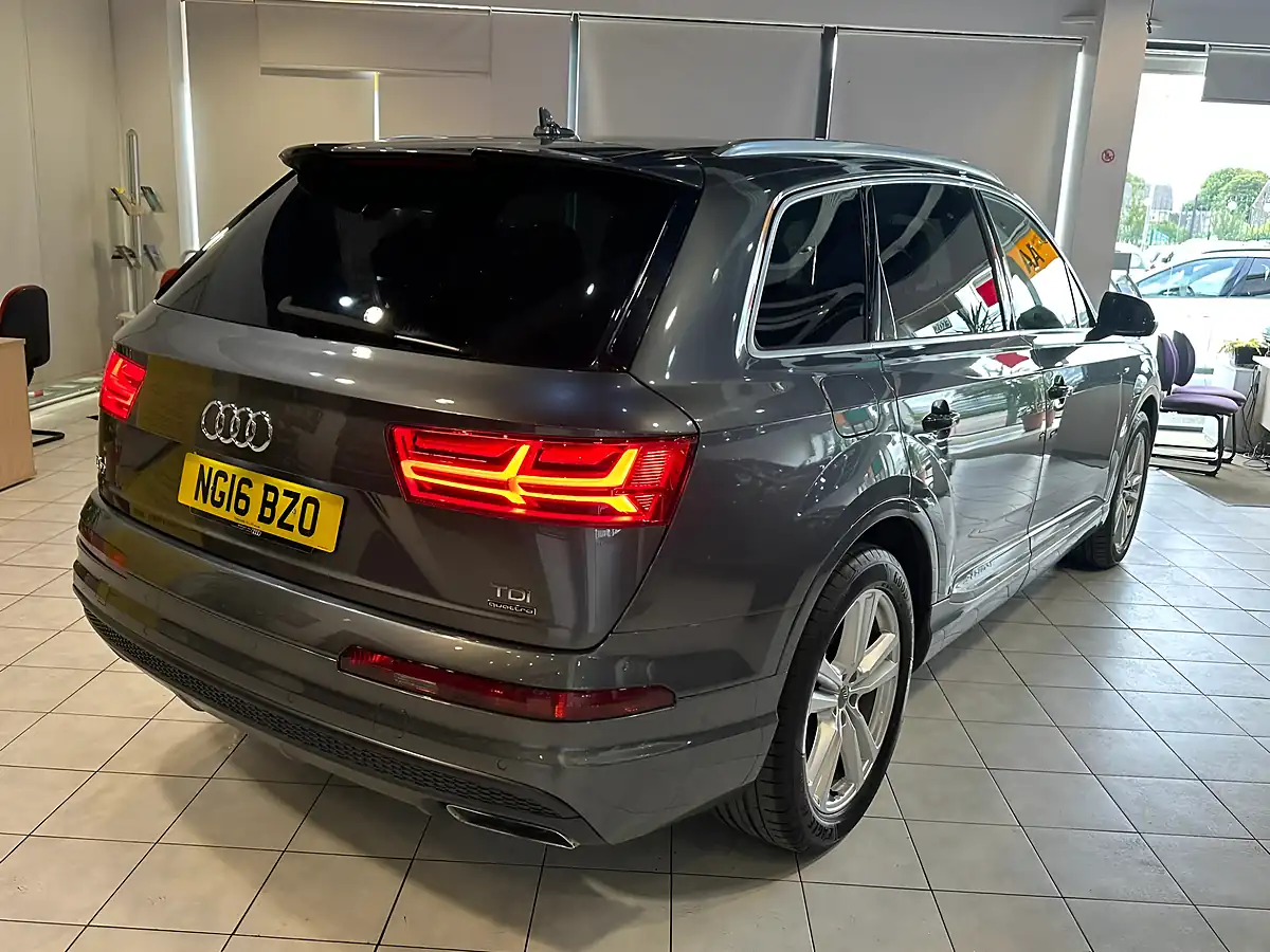 Used 2016 Audi Q7 S Line Grey - Interior and Exterior details 6