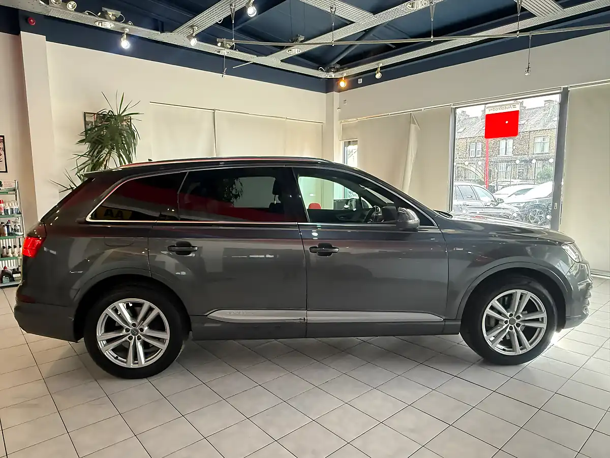 Used 2016 Audi Q7 S Line Grey - Interior and Exterior details 11