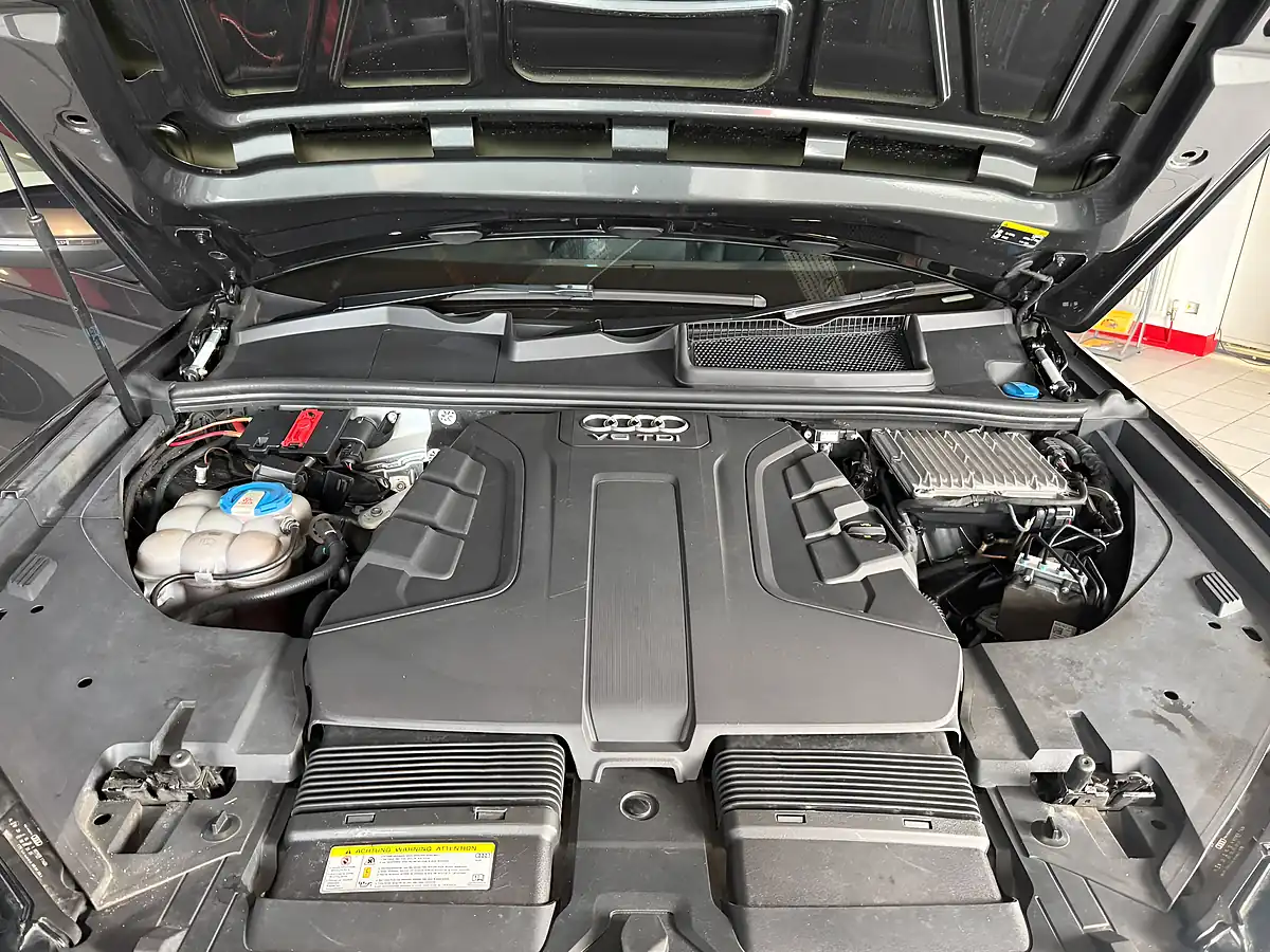 Used 2016 Audi Q7 S Line Grey - Interior and Exterior details 20