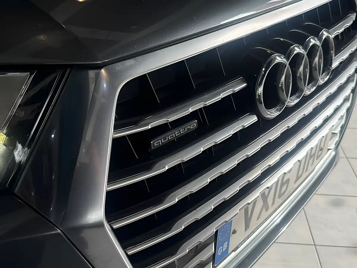 Used 2016 Audi Q7 S Line Grey - Interior and Exterior details 3