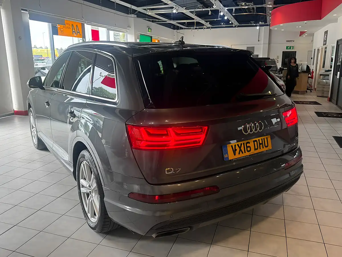 Used 2016 Audi Q7 S Line Grey - Interior and Exterior details 5