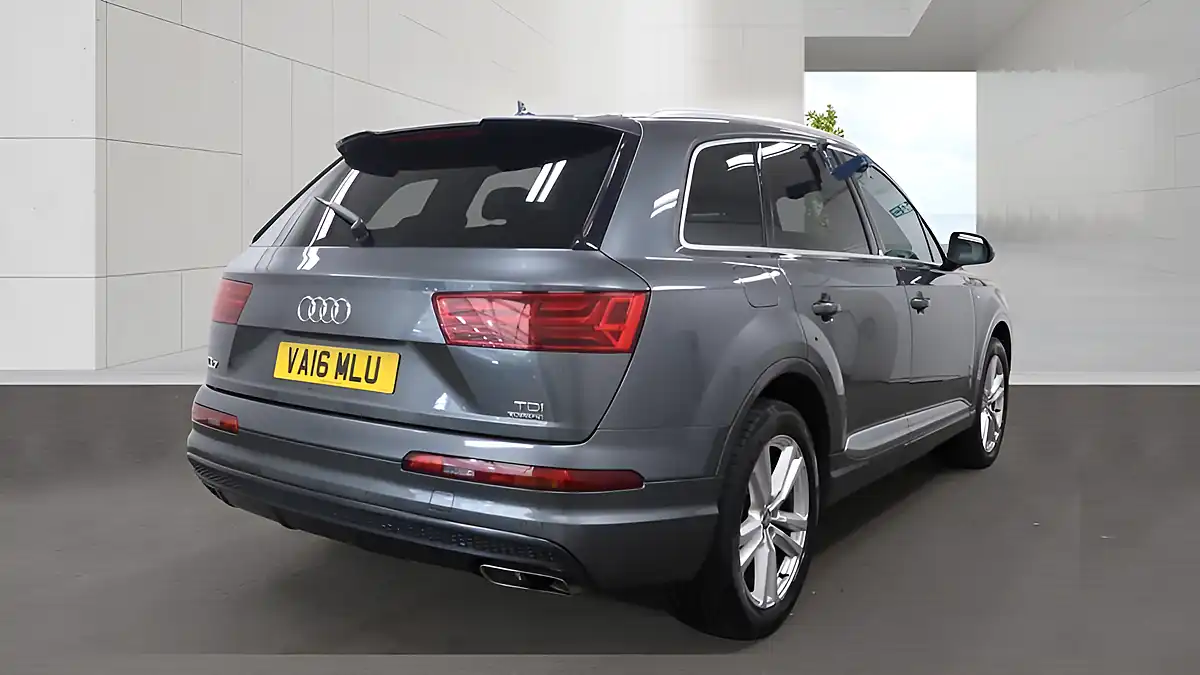 Used 2016 Audi Q7 S Line Grey - Interior and Exterior details 4