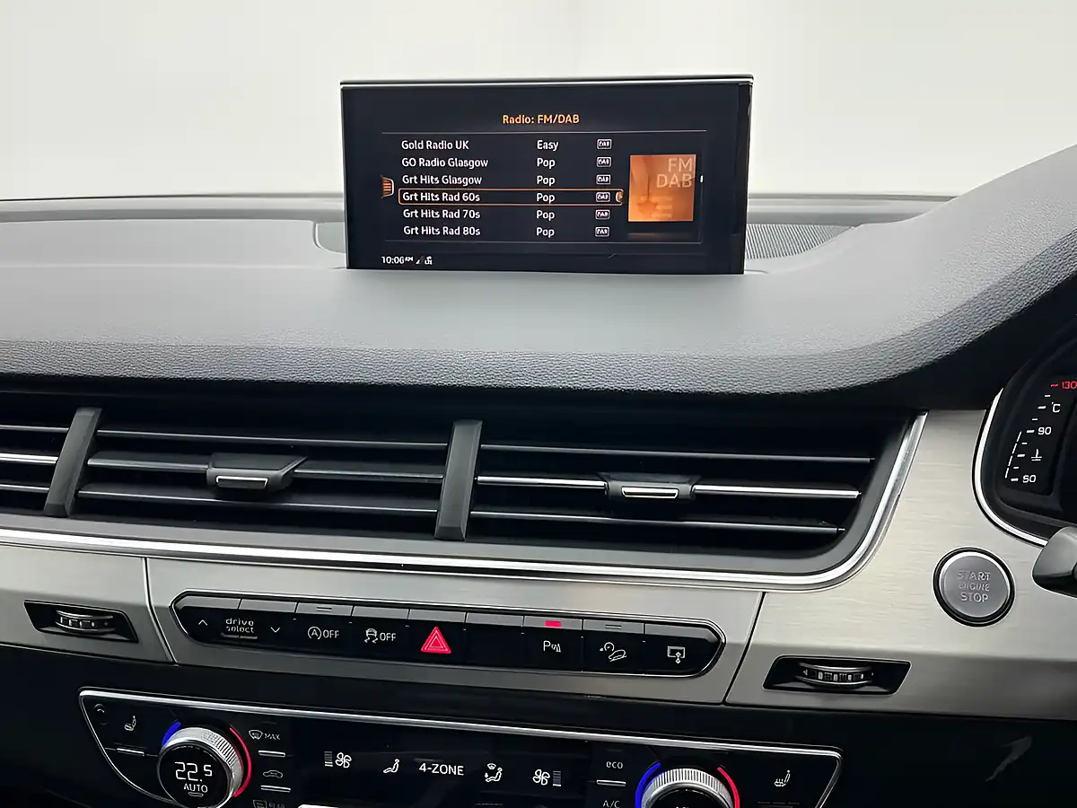 Used 2016 Audi Q7 S Line Sepang Blue - Interior and Exterior details 17