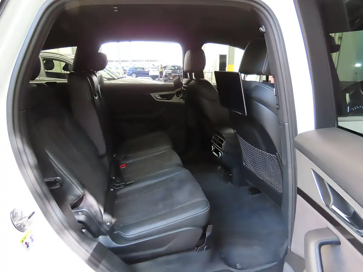 Used 2016 Audi Q7 S Line White - Interior and Exterior details 9
